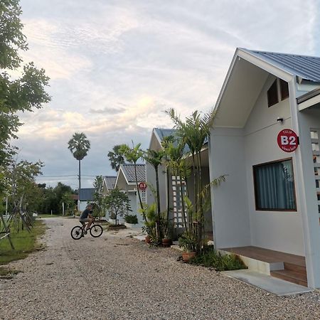 Numhom Resort Ban Nong Chum Saeng Exterior photo