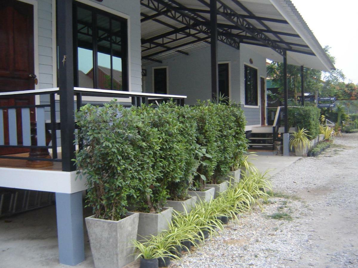 Numhom Resort Ban Nong Chum Saeng Exterior photo